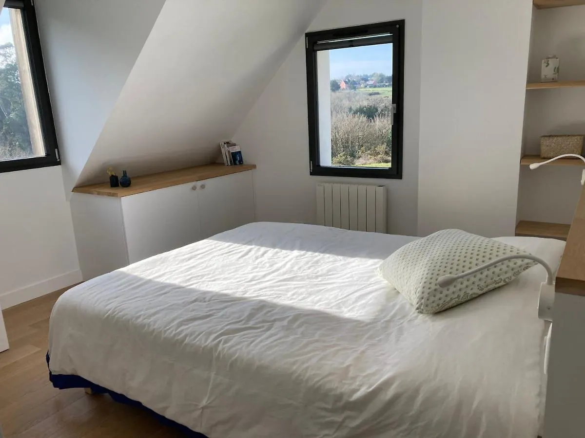 Maison Lumineuse En Pleine Nature, 800 M De La Mer, Proche Plage, Jardin, Wifi, Tout Equipe. - Fr-1-418-229 Locmaria 0*,  France